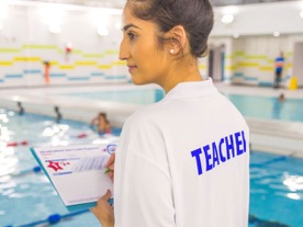 SwimmingTeacher-600px